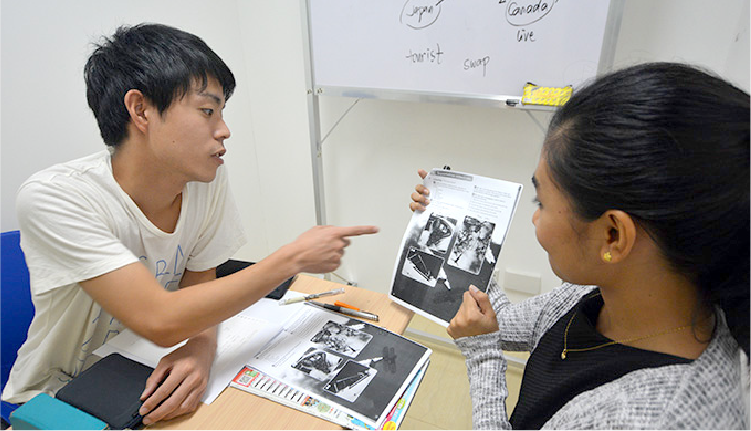 セブナビ直営AK English校で優秀A講師の週末レッスンを受けるCIA校留学生