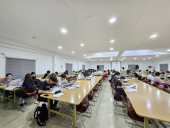 英語で挑む、国際色豊かな仲間と学ぶ老舗校