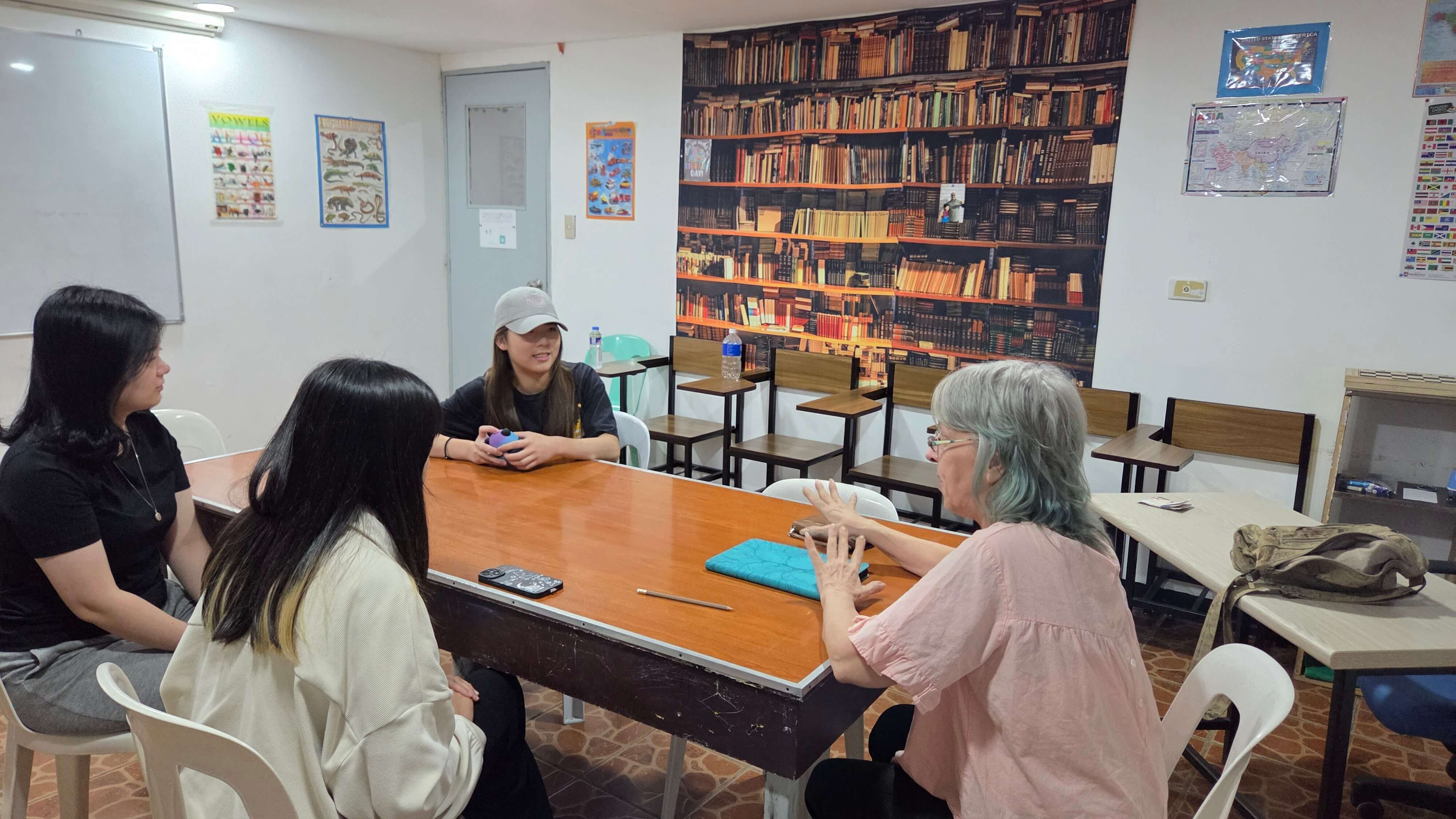 英語で挑む、国際色豊かな仲間と学ぶ老舗校