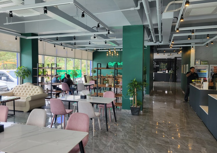 外部ホテル寮カフェテラス