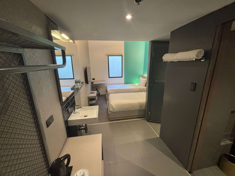 yellowhotel2人部屋