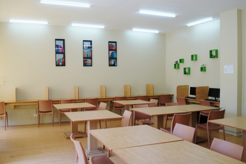 新設されたばかりの自習室。毎日8：00～23：00まで使用可能。