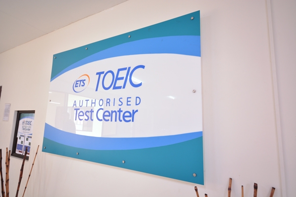 TOEIC公式試験会場にもなるSMEAGキャピタル校。SMEAG校留学生にとっては、模擬試験会場にもなるため、試験本番のイメージがつかみやすく有利と言えます。